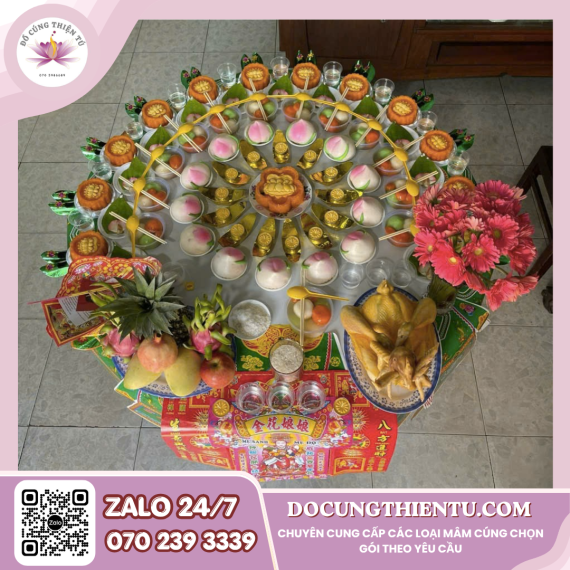 Gói gà bánh bao đào